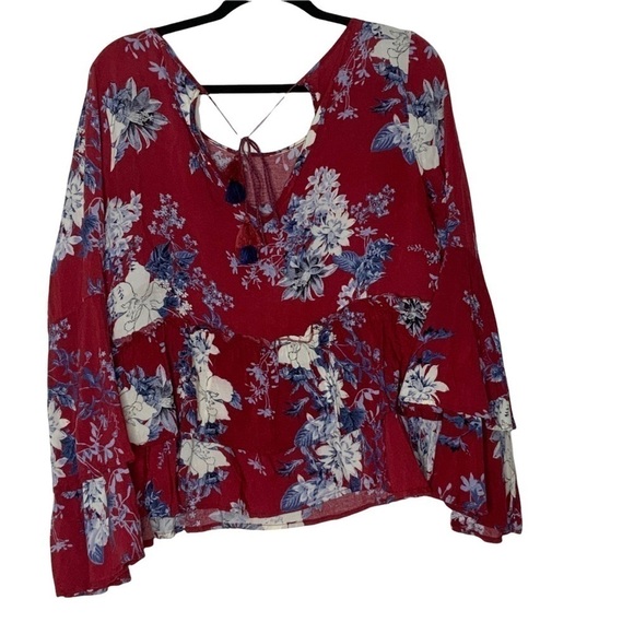 ALTAR’D STATE floral blouse with bell sleeves. Tasseled back. Size M - Picture 5 of 8
